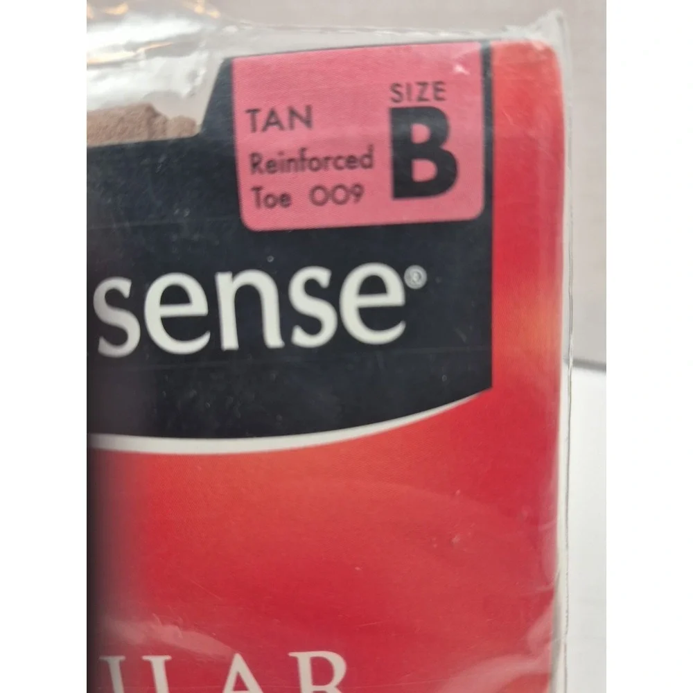 No Nonsense Regular Pantyhose Tan‎ Reinforced Toe 009 Size B NOS